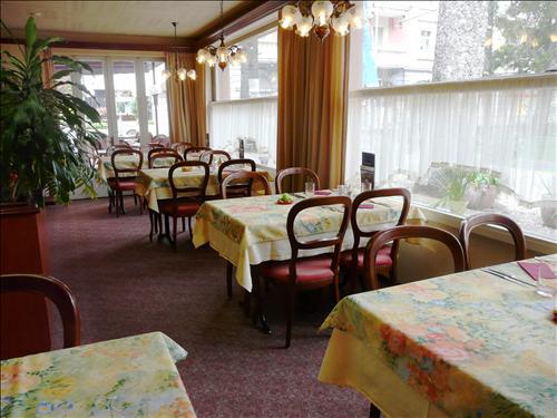 La Dent-Du-Midi Hotel & Restaurant Saint-Maurice Restaurante foto